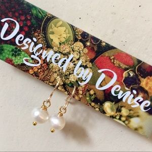 Dainty pearl earrings